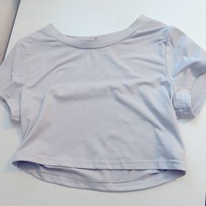 White cropped t shirt